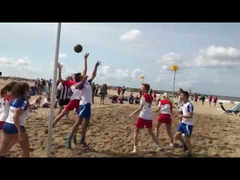 Meervogels B1 on the beach (4K)
