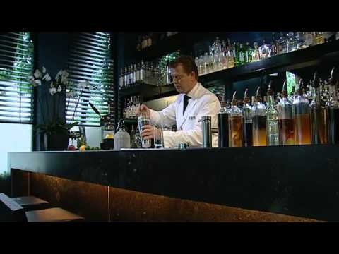 The Art of Making Cocktails - Mississippi Punch