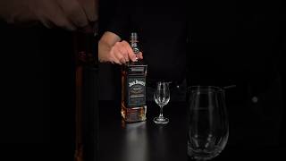 Download lagu Whiskey dari tong yang diukir secara unik - Jack Daniels Sinatra Select #shorts mp3