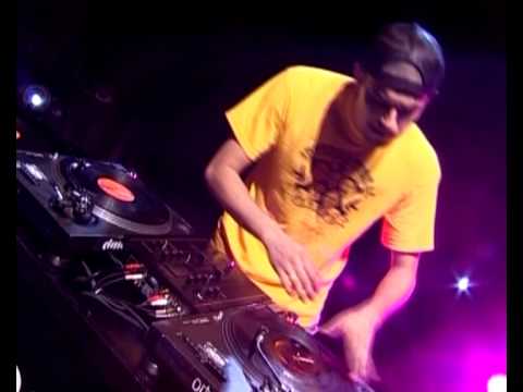 2004 - DJ Gengis (Italy) - DMC World DJ Eliminations