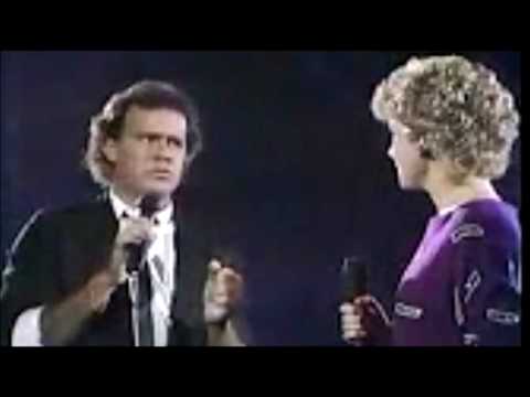 Thumbnail for Nobody Loves Me Like You Do ANN MURRAY & DAVE LOGGINS by Dave Loggins