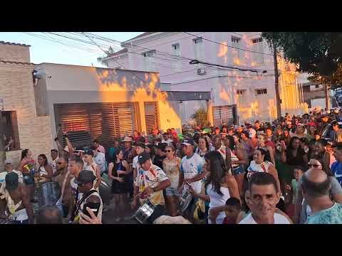 Carnaval de alto rio doce top um treço 