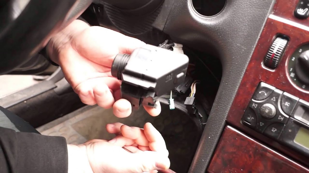 Как снять блок с машины. Перепрошивка автомобиля. Как снять блок с машины. Демонтаж монтажного блока ваз 21099. Заблокировался руль автомобиля.