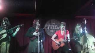 Della Mae at Willies Locally Known !
