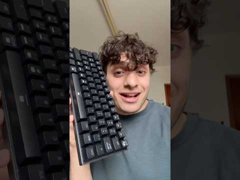 THE WORST KEYBOARD EVER! #gaming #pcgamer #keyboard