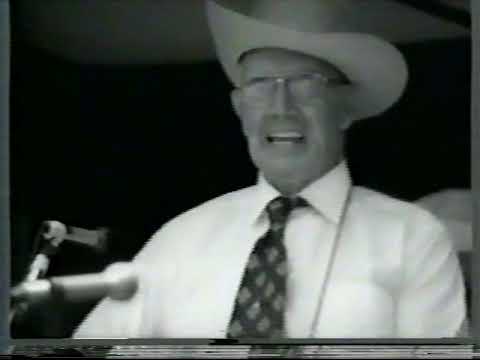 Charlie Monroe Band plays Cumberland Gap and band intros