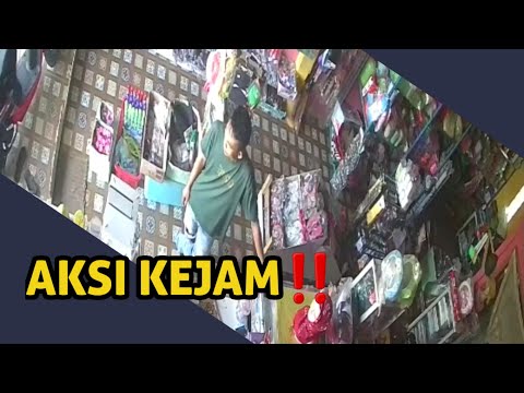 REKAMAN CCTV PRIA TUSUK WANITA PEMILIK TOKO DI GASING