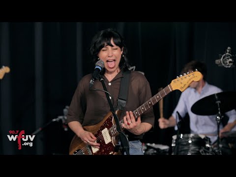 Deep Sea Diver - "Emergency" (Live at WFUV)