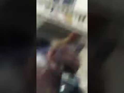 Hinchas de River cargaron a Guillermo Barros Schelotto en la calle