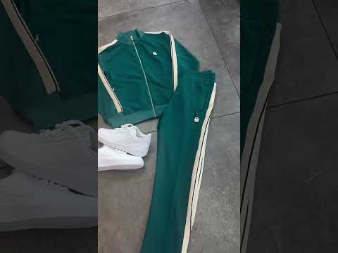 Moncler set 😮‍💨 🚨Shop online link in bio🚨 Dm us if u need fits 🤝 📍The Florida Mall