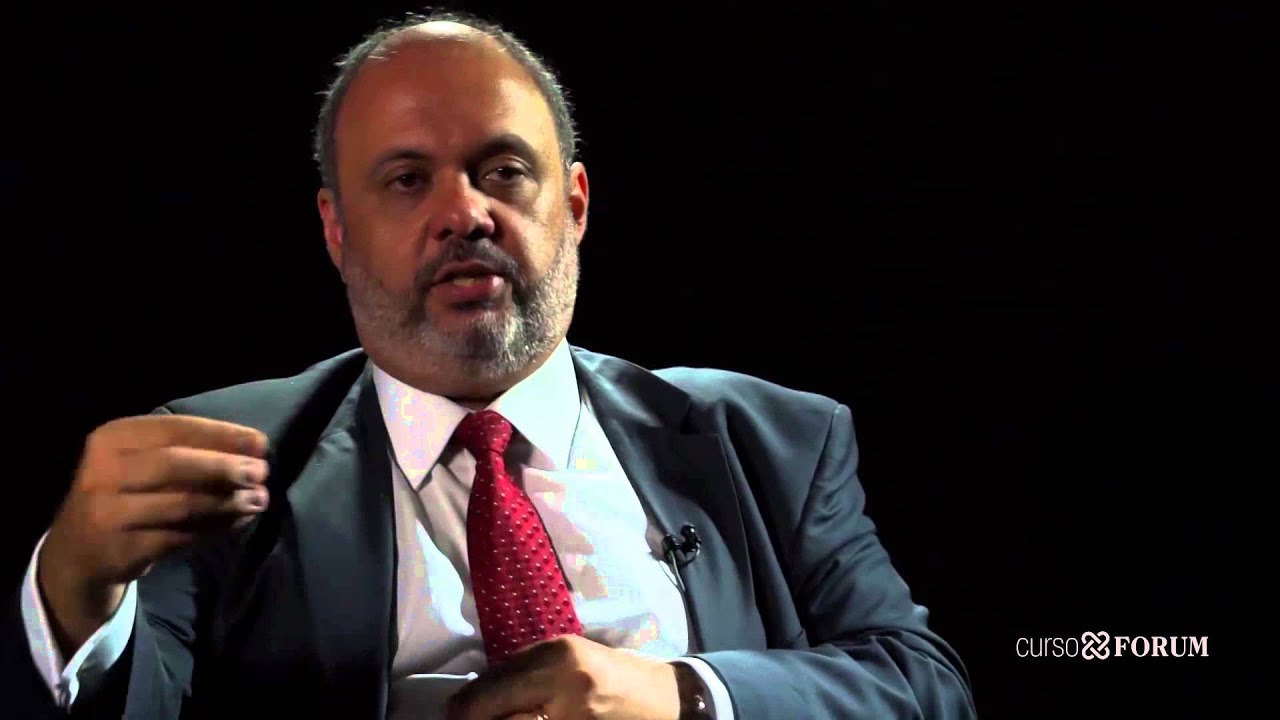 Carreiras e Trajetórias - Desembargador Alexandre Câmara