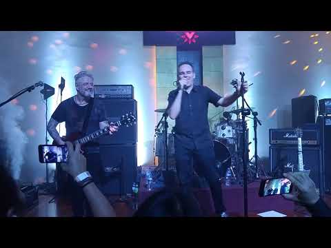 16. Harem Scarem- Something to Say (Live at Johnny B Good)