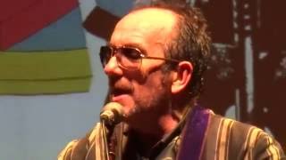 Elvis Costello feat. Larkin Poe  - Blame it on cain / Peace love & understanding (Brescia, 2016)