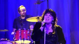 Ann Wilson wsg Roger Fisher - Mistral Wind (Live)