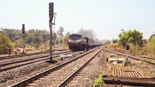 preview picture of video 'Smoking & Honking TVC Rajdhani Express Gloriously Overtakes Mandovi Express'
