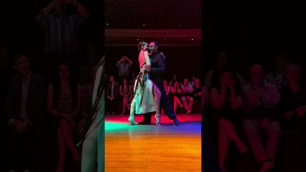 Video thumbnail for Yesica Esquivel & Ariel Leguizamon: Milongueando En El '40 by Forever Tango at Tango La Nacional 3/5