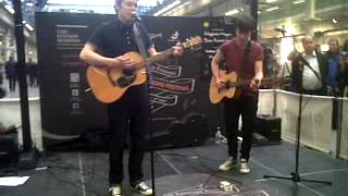 Lilygreen &amp; Maguire - Fallen out of love - Live at St Pancras Station