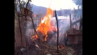preview picture of video 'Incendio al RANCHO ALEGRIA, ofrenda-limpia... 27 de abril 2013'