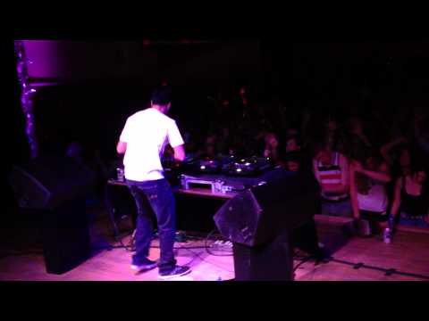 Laidback Luke dropping "1234" at Majestic Madison