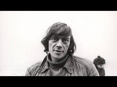 Τηλεοπτική συνέντευξη του ηθοποιού Ryszard Cieślak [Ρίσαρντ Τσιέσλακ], σταθερού συνεργάτη του Grotowski και κυριότερου εκφραστή της φιλοσοφίας του Φτωχού Θεάτρου, στην οποία αναφέρεται στη μέθοδο εκπαίδευσης του / της ηθοποιού στο πλαίσιο του Θεατρικού Εργαστηρίου.&nbsp;