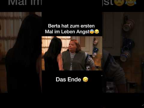 Berta hat zum ersten Mal Angst - Two and a half men beste Szenen deutsch #lustig Charlie Alan