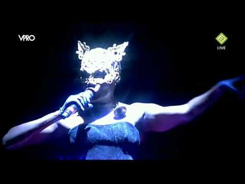 Grace Jones live again, Slave to the Rhythm