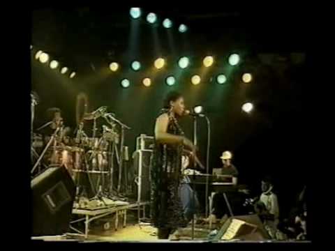 Working Week - Inner City Blues - Live