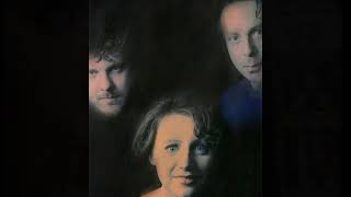 Cocteau Twins - Frou-frou Foxes in Midsummer Fires (HQ audio)