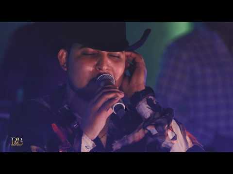 Perdidos de Sinaloa -Un Rinconcito En El Cielo ft. Mario Castro y Sus Tipos De Sinaloa[Live]