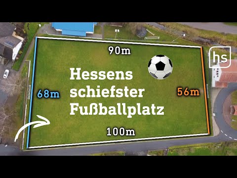 Schiefer Fußballplatz in der Kreisliga: "Die Gegner kommen nicht gern her" | hessenschau