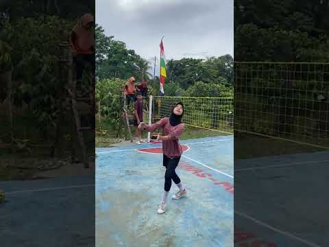 Wanita Ni Jatuh Berdebuk Latihan Sepak Takraw #shorts