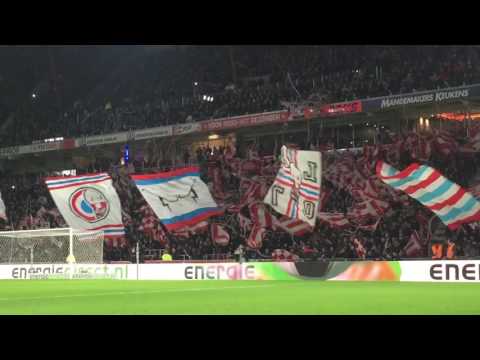 Vlaggenactie bij opkomst PSV-FC Twente : 5/11/2016 [LM07]