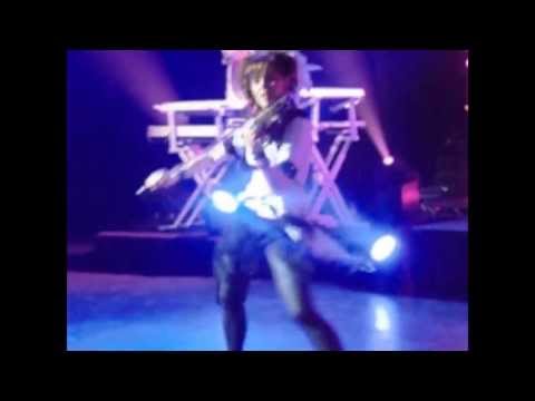 Lindsey Stirling Spontaneous Me London 2013 Live Remix