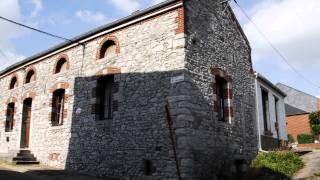 preview picture of video 'Erquelinnes  -  Ferme de l'ancien château et abords'
