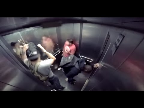 Прикол в лифте застрял с парнем у которого диарея)))