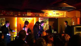 THE COMMITMENTS-Treat her right-Live- Roger&#39;s café-Belfort (FR 90)-19/03/13