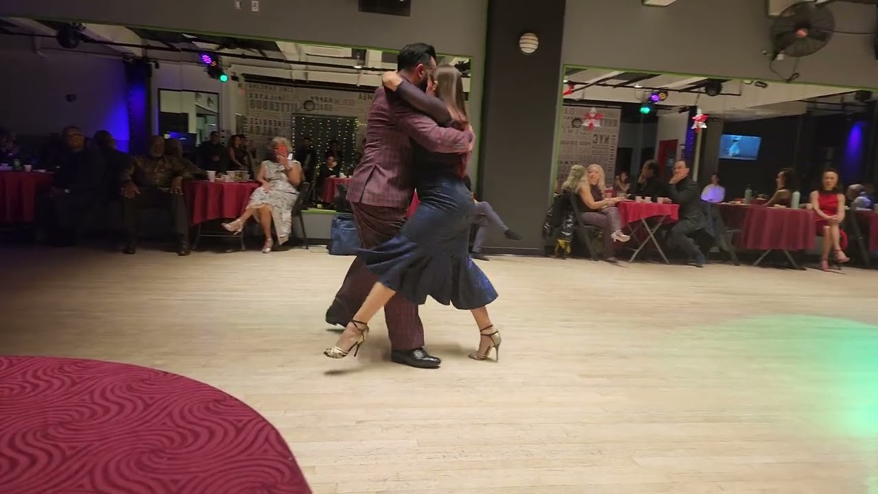 Video thumbnail for Argentine tango: Analía Centurión &  Leonardo Sardella - Lejos De Ti