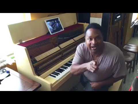 Kris Nicholson‘s boogie-woogie ragtime tutorial for beginners