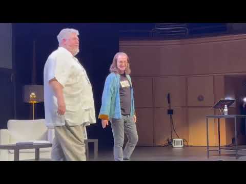 Audience Sings Closer to the Heart to Geddy Lee