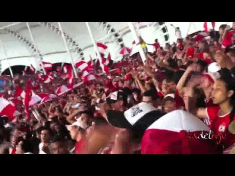 "Esa es la banda puta del sin banderas   Barón Rojo Sur   LHDLC   América vs Cali 2012" Barra: Baron Rojo Sur • Club: América de Cáli