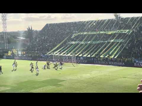 "Hinchada Defensa y Justicia|Torneo Apertura 2025" Barra: La Banda de Varela &bull; Club: Defensa y Justicia