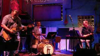 Electric Dirt - Move Along Train