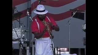 War - Low Rider (Live at Farm Aid 1986)