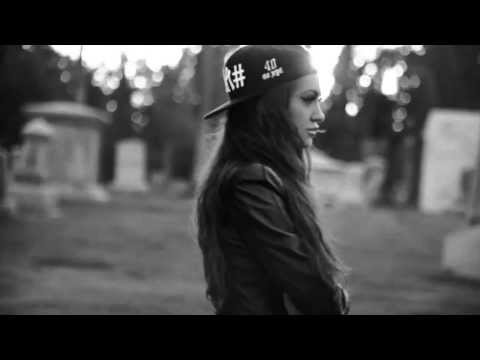 I Am Porcelain Black