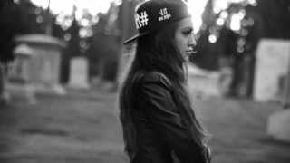 I Am Porcelain Black