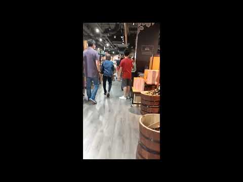 Dentro do armazenamento refrigerado no Great World City Singapore