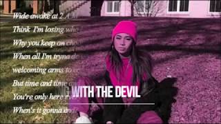NIKI - Dancing with the Devil (Lyrics)