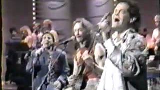 Monkees - What Am I Doing Hangin' 'Round? - Live 1989