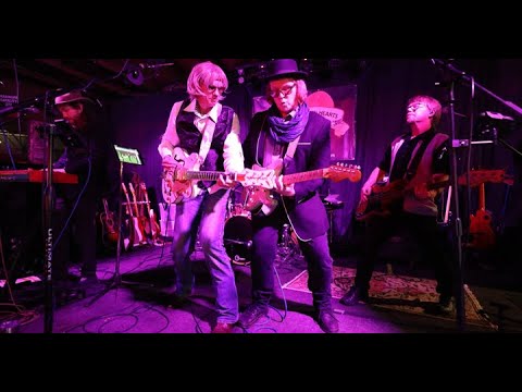 Promotional video thumbnail 1 for Tom and The Broken Hearts