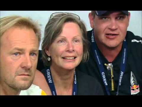 Felix Baumgartner free fall from over 120.000 ft 10.14.2012